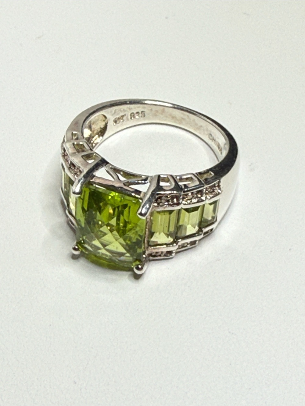 Sterling Silver Peridot-Cut Green Crystal Ring clear CZ Accents - Picture 9 of 11